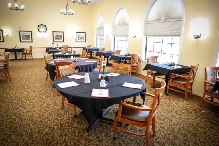 Orchard Pointe at Surprise dining room